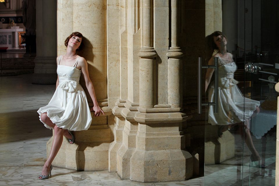 portrait-girl-model-glamour-bendigo-dressup-church-subtle-light-infocus-photography